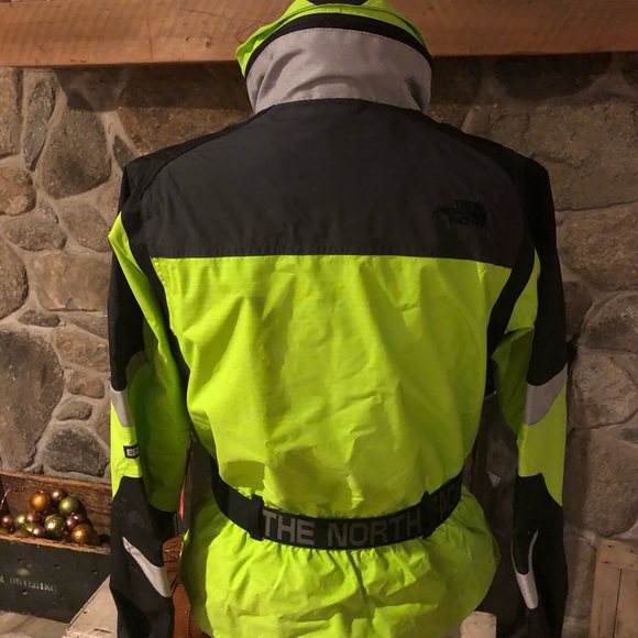 The North Face Women’s Rendezvous Ski coat Green - Picture 3 of 4